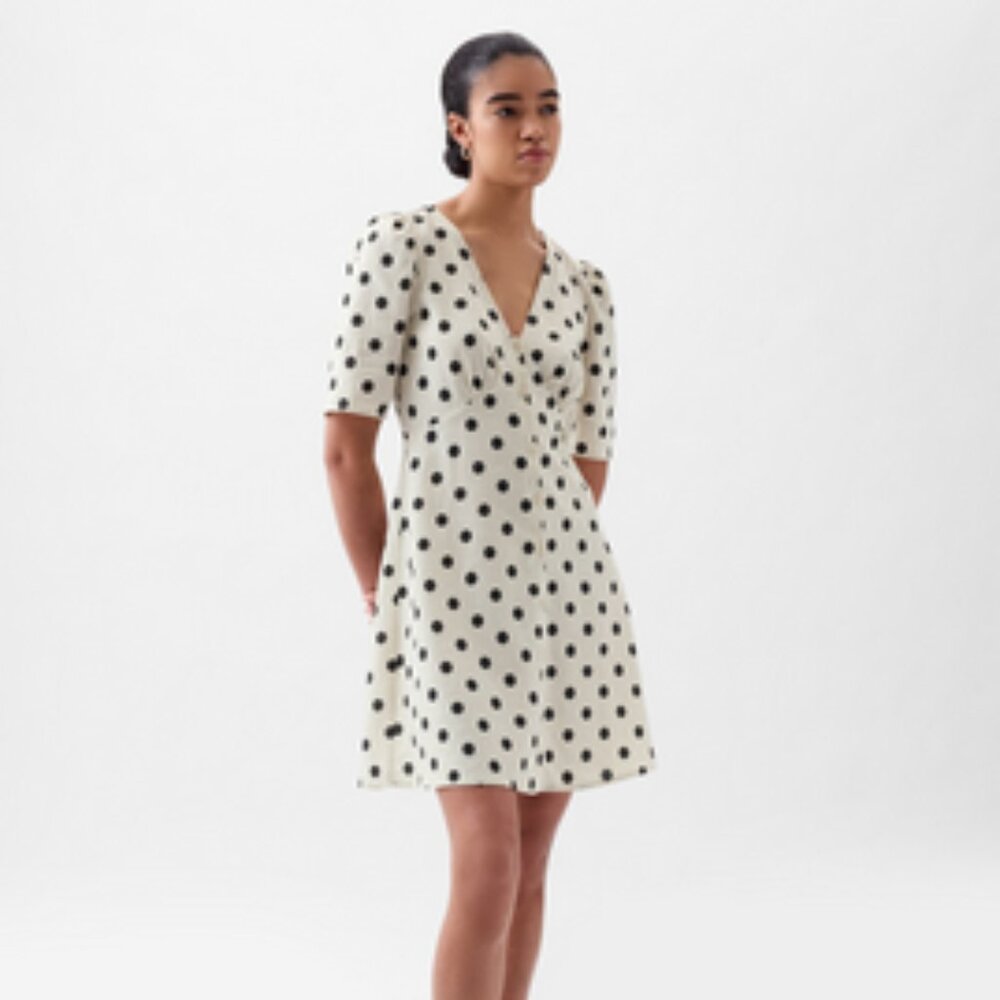 Brand new GAP Cream Polka Dot V-Neck Dress with Black Dots